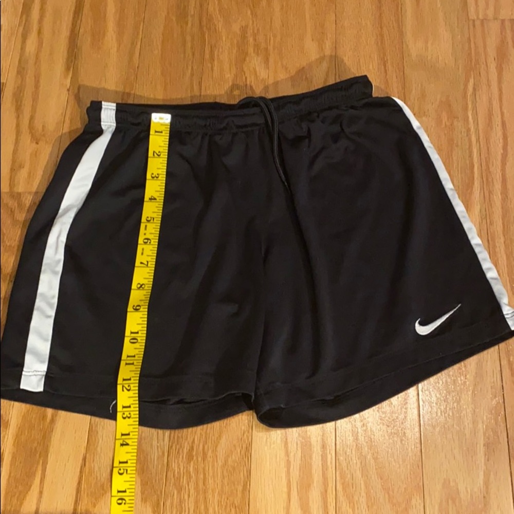 Nike Womens exercise shorts in black sz M - Picture 8 of 8